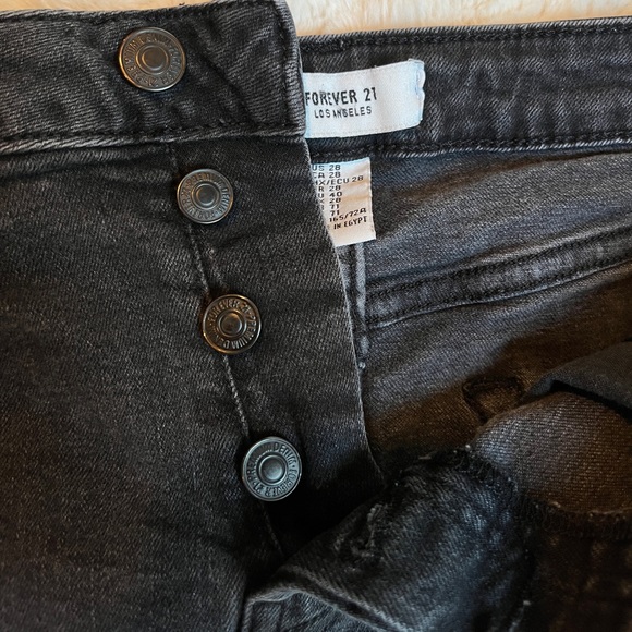 High rise black denim shorts - Picture 2 of 3